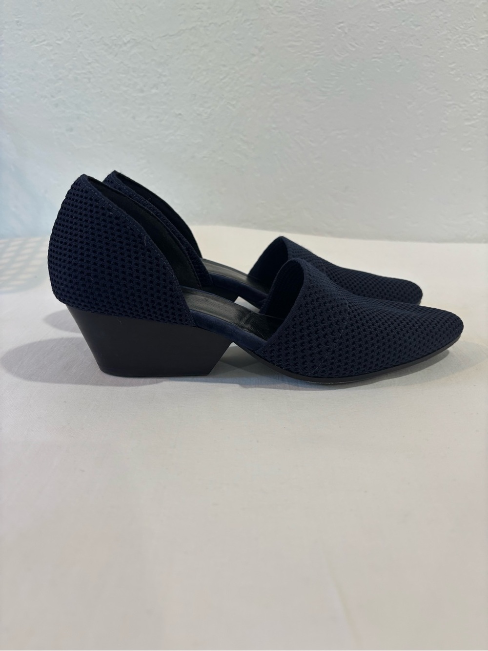 Eileen Fisher “Hallo” Knit D’Orsay Pumps - Picture 2 of 7